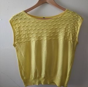 Yellow knit Benetton top